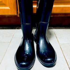 Coach Knee High stylish rain and snow boots Sz 8M